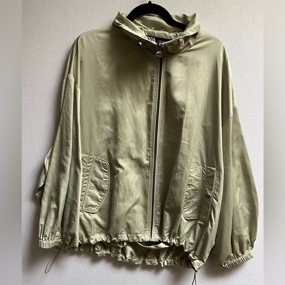 Zara Jackets & Blazers - Zara Green Jacket in a backpack Sz XL